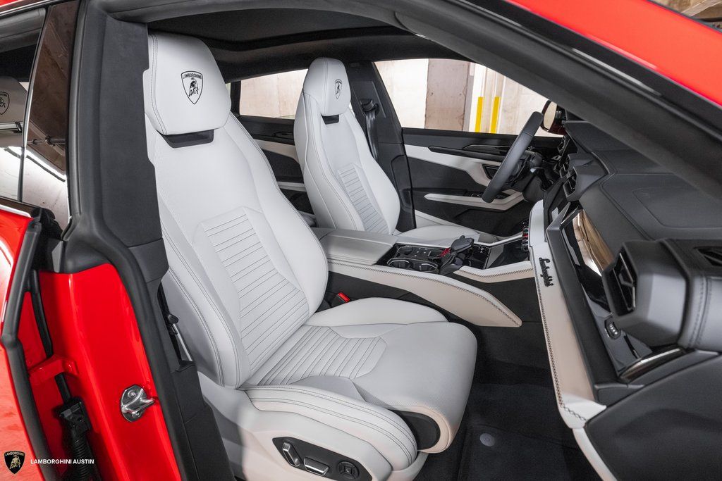 2025 Lamborghini Urus SE - Photo 50
