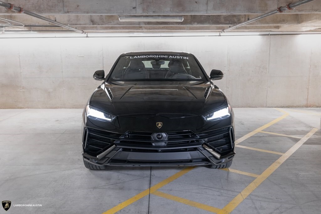 2024 Lamborghini Urus S photo 3