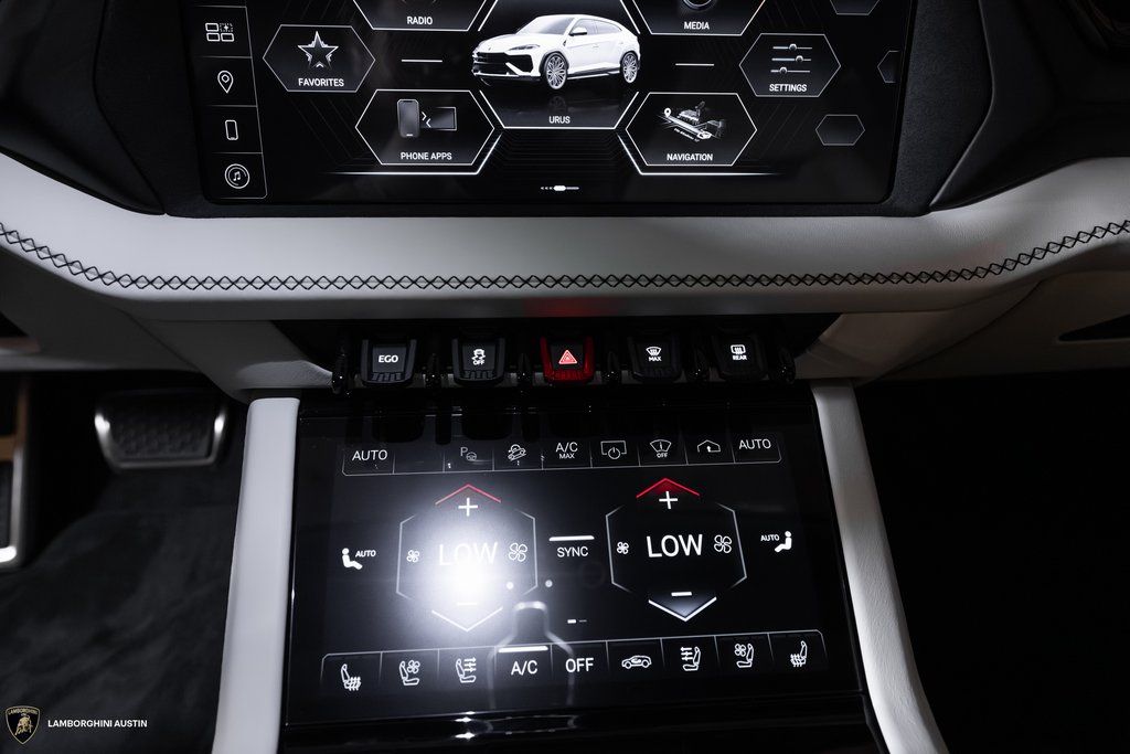 2025 Lamborghini Urus SE - Photo 30