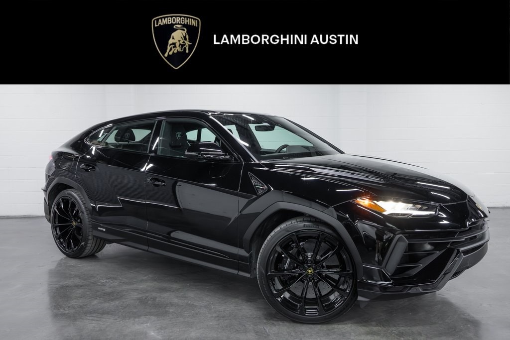 2023 Lamborghini Urus S's photo