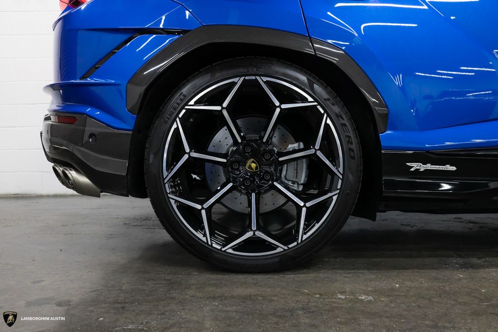 2024 Lamborghini Urus Performante - Photo 15