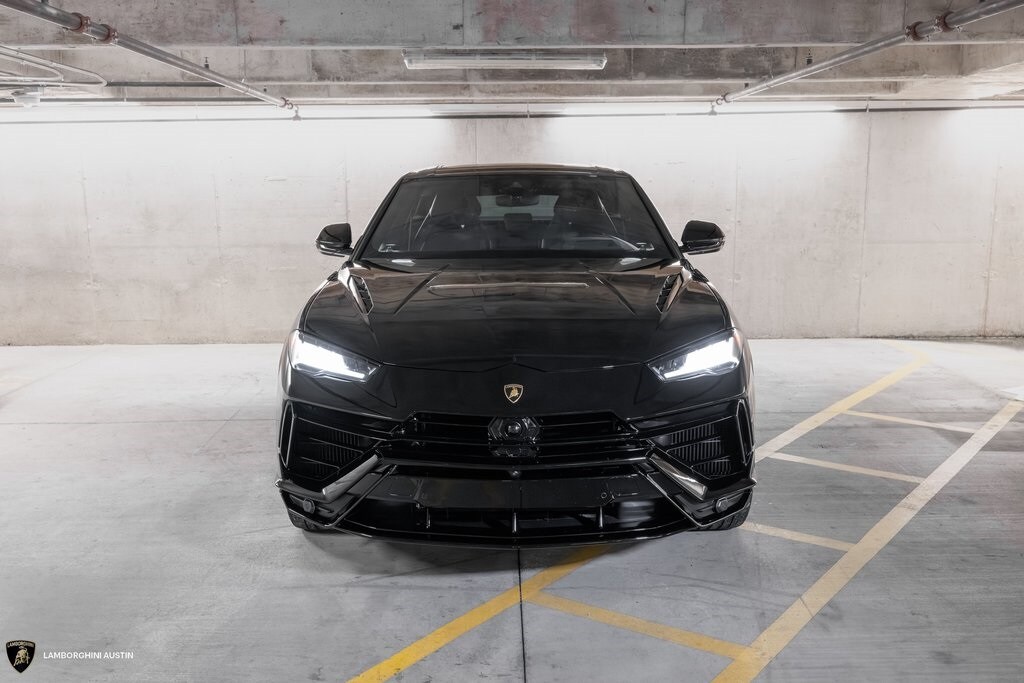 2024 Lamborghini Urus S photo 3