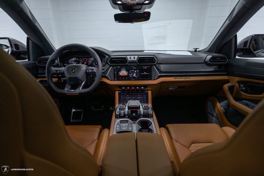 Used 2025 Lamborghini Urus SE SUV