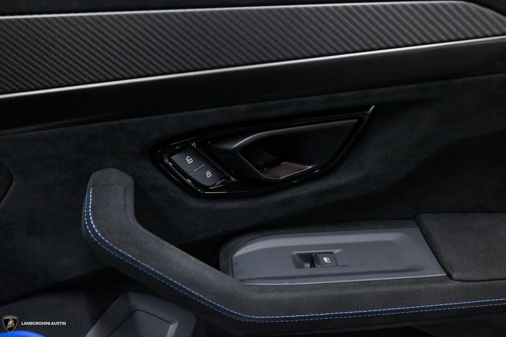 2024 Lamborghini Urus Performante - Photo 39
