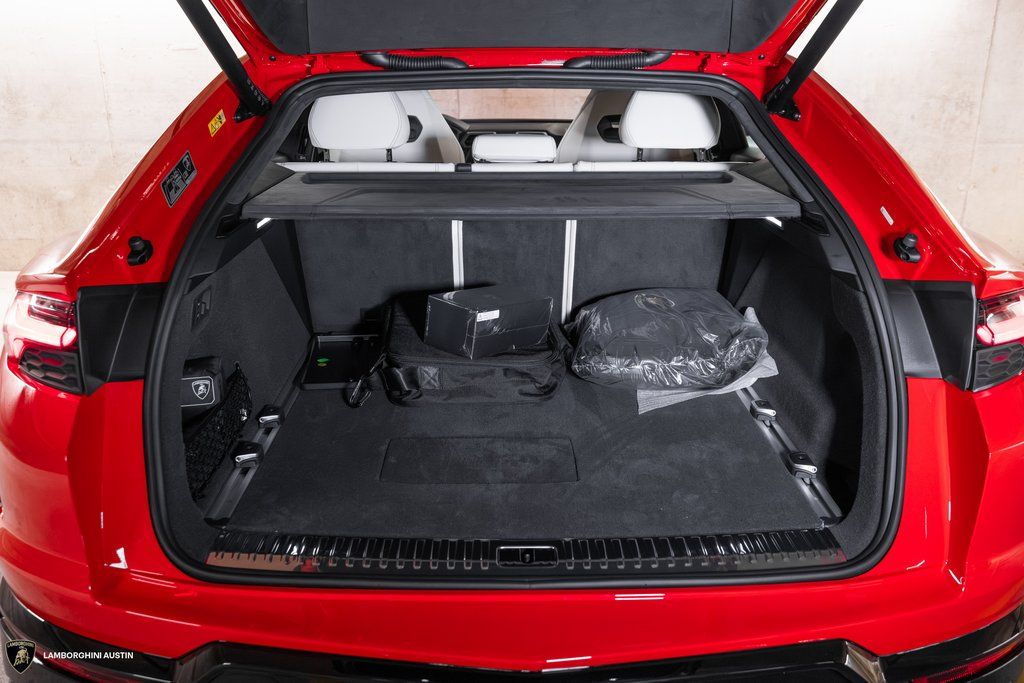 2025 Lamborghini Urus SE - Photo 11
