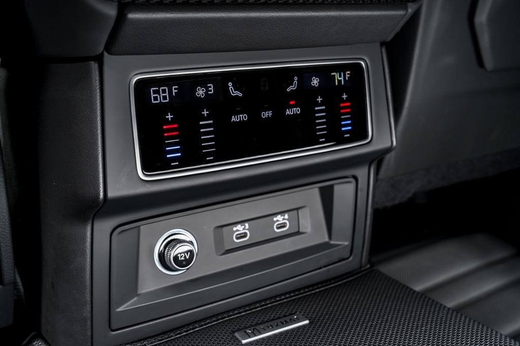 used 2023 Lamborghini Urus car, priced at $248,999