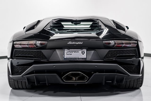 2017 Lamborghini Aventador S LP 740-4 photo 4