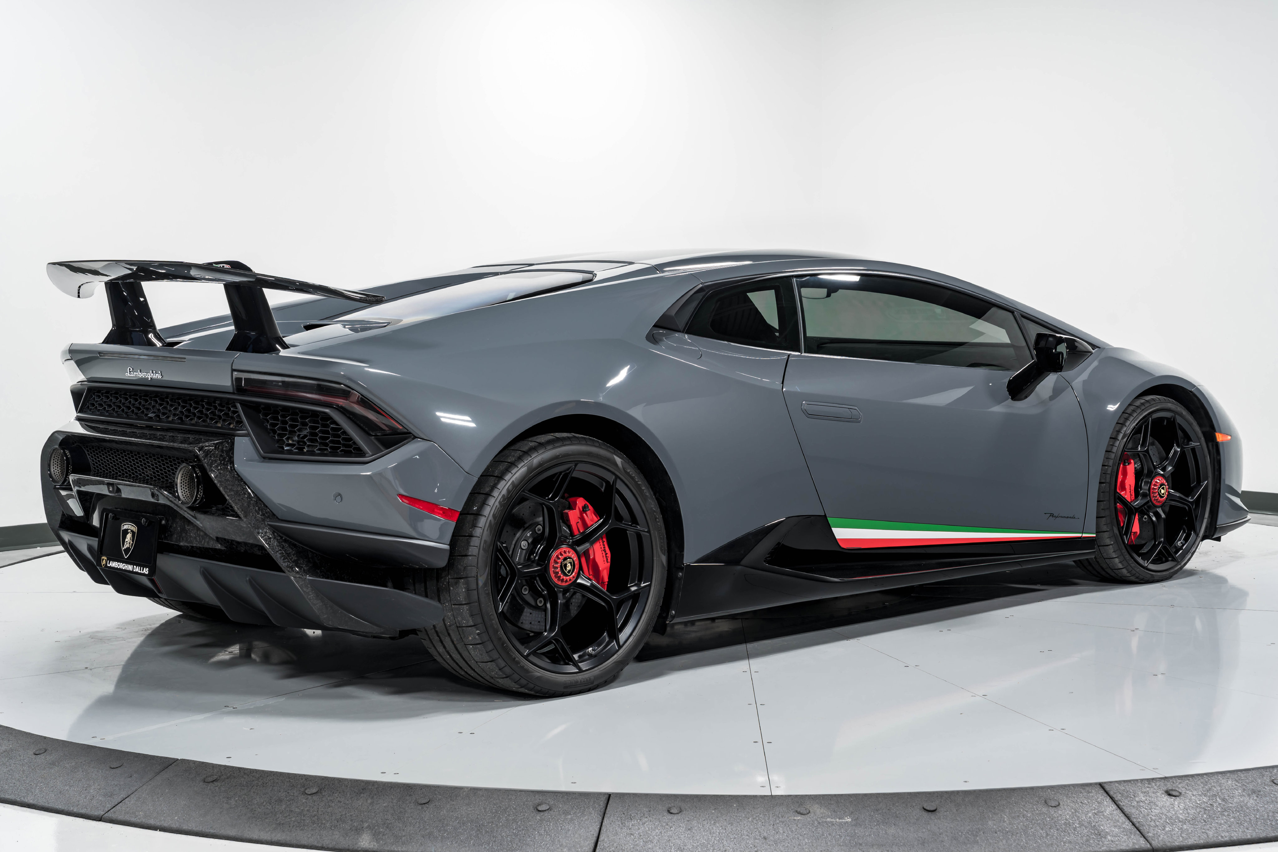 Used 2018 Lamborghini Huracan Performante Coupe