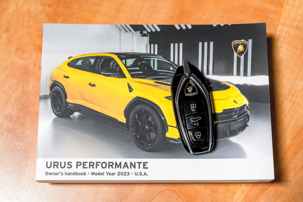 2023 Lamborghini Urus Performante - Photo 67