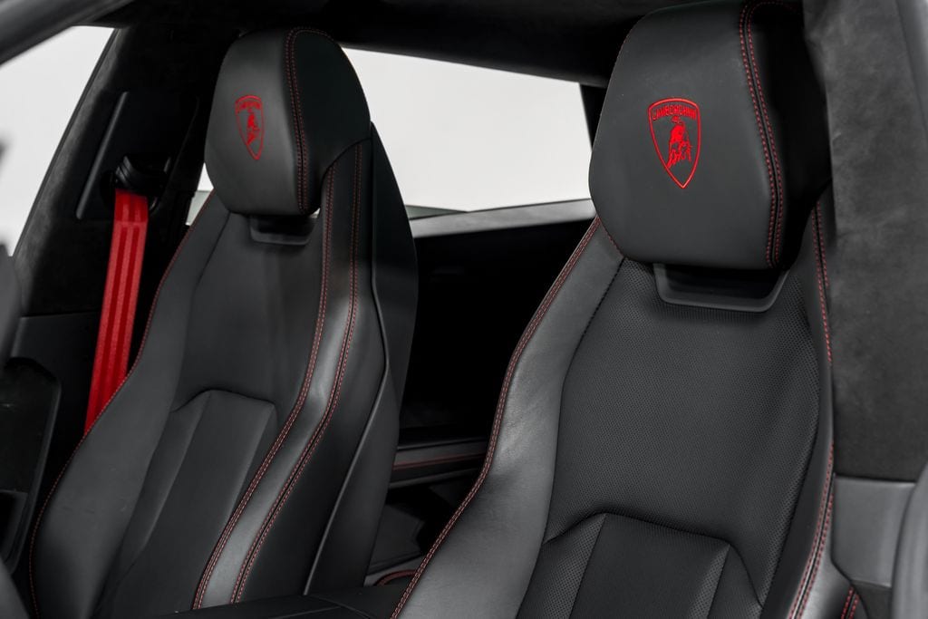 used 2023 Lamborghini Urus car, priced at $248,999