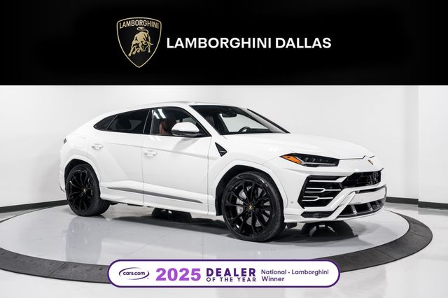 2022 Lamborghini Urus's photo