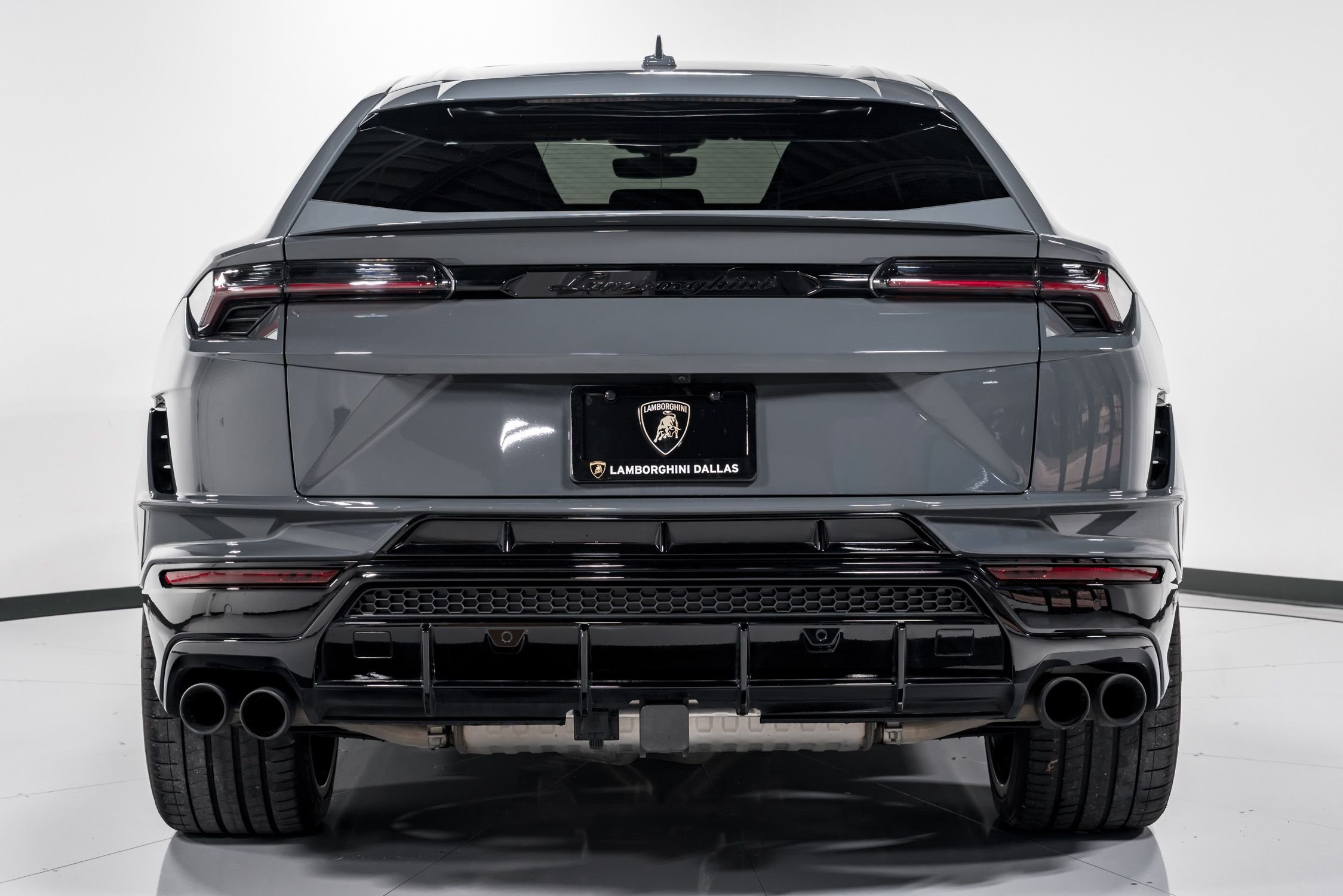 2024 Lamborghini Urus S photo 4