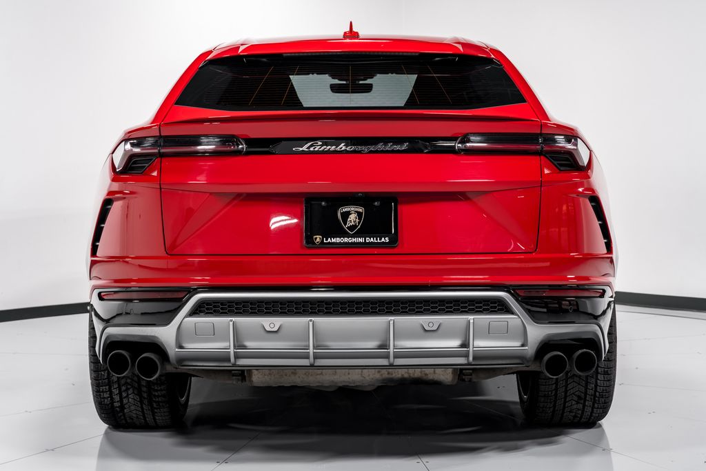 2019 Lamborghini Urus photo 4