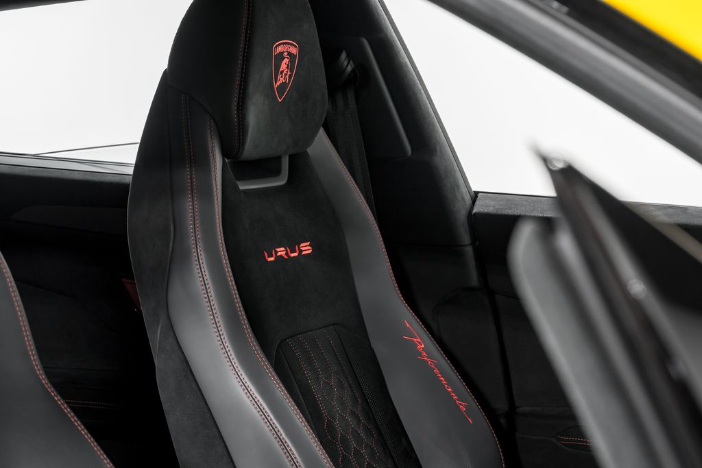 2023 Lamborghini Urus Performante - Photo 40
