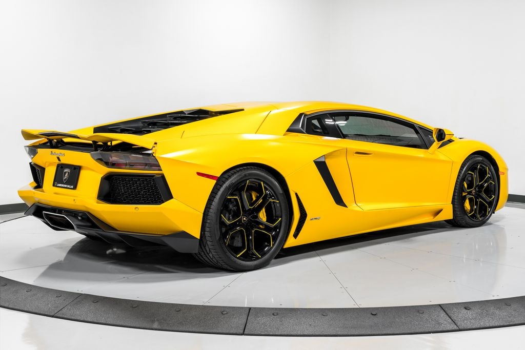 Used 2015 Lamborghini Aventador LP700-4 Coupe