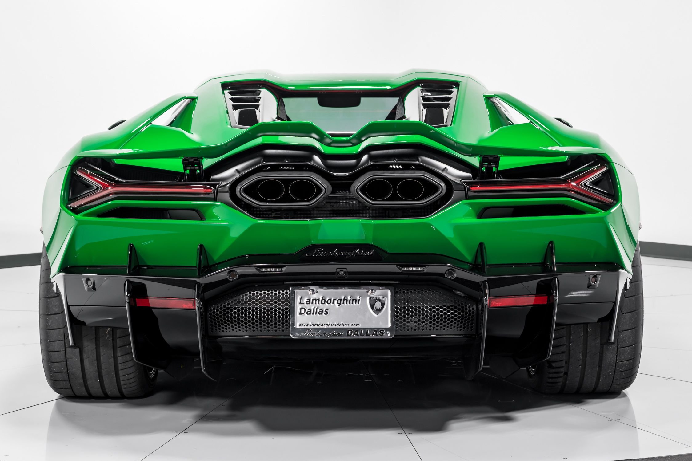 2024 Lamborghini Revuelto photo 4