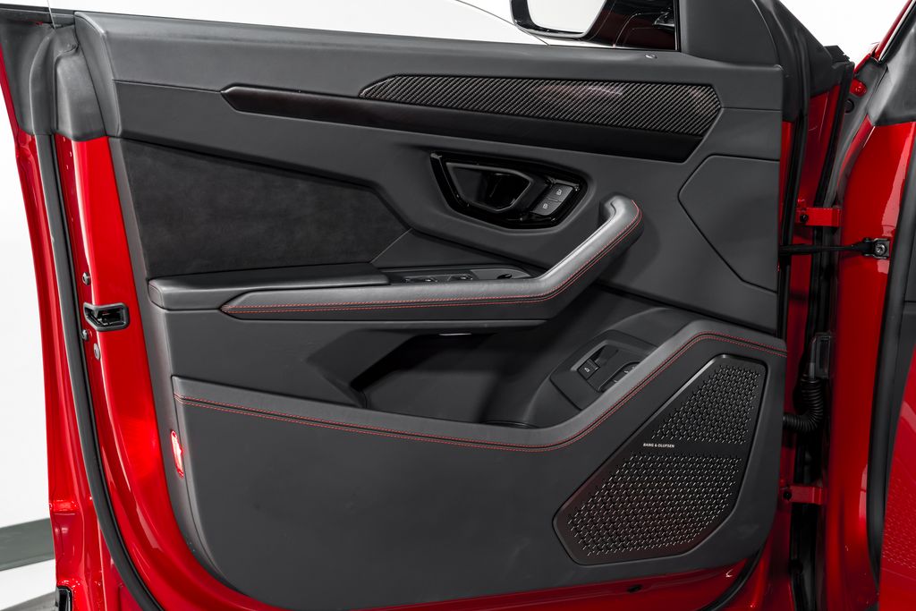 used 2023 Lamborghini Urus car, priced at $248,999