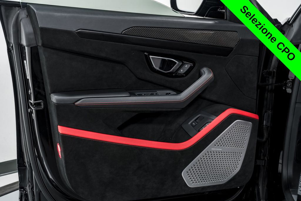 2023 Lamborghini Urus Performante - Photo 9