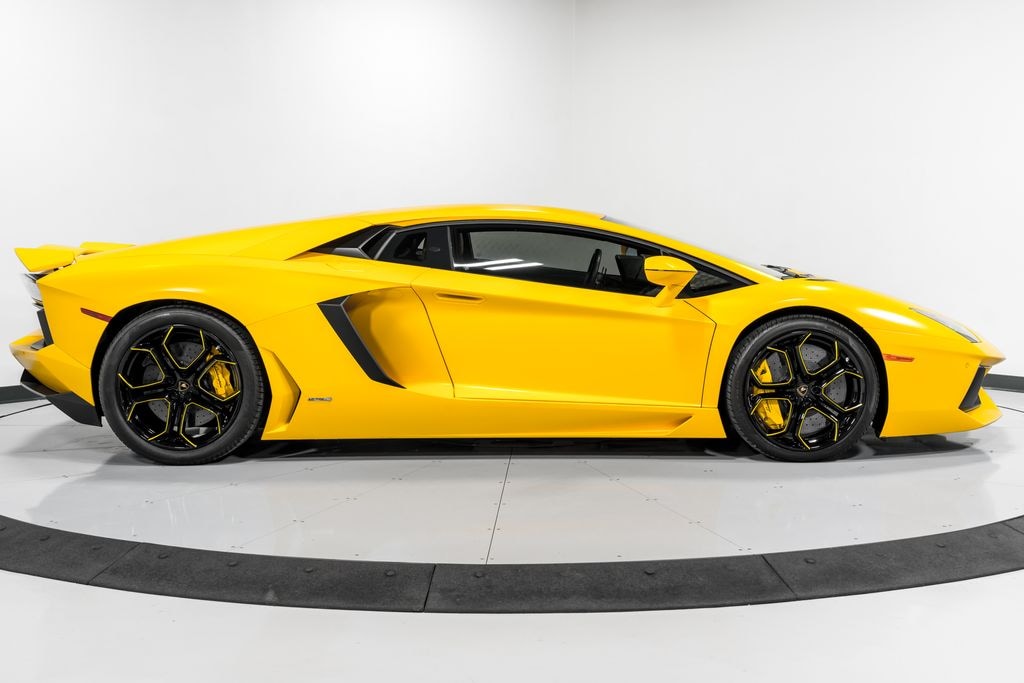 Used 2015 Lamborghini Aventador LP700-4 Coupe