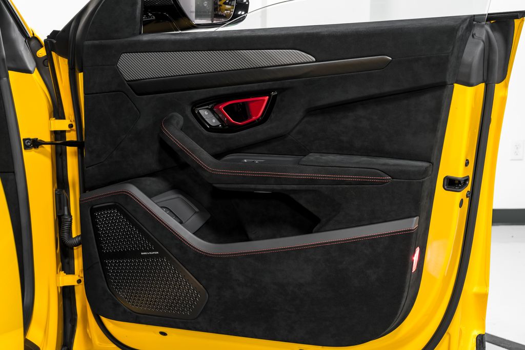 2023 Lamborghini Urus Performante - Photo 45