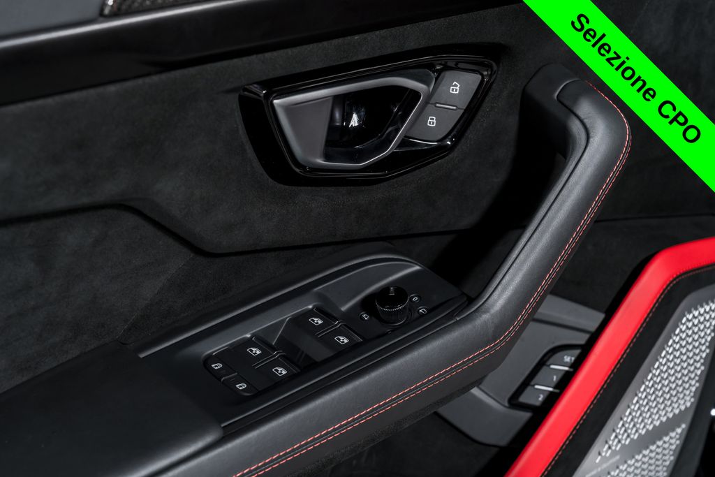 2023 Lamborghini Urus Performante - Photo 10