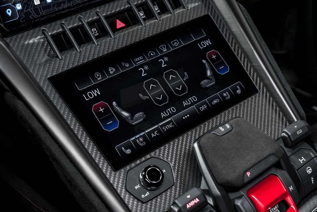 2023 Lamborghini Urus Performante - Photo 29