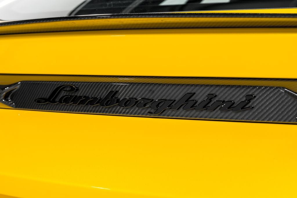2023 Lamborghini Urus Performante - Photo 61