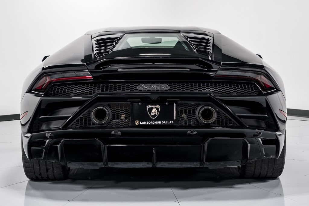 2020 Lamborghini Huracan Evo Coupe RWD photo 4