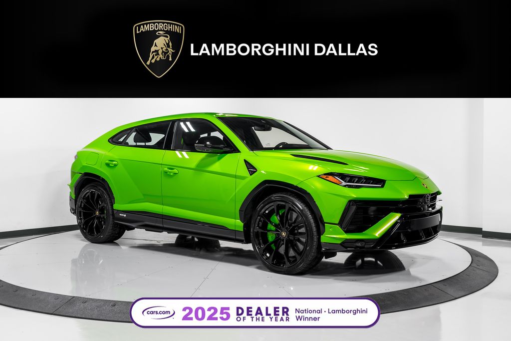 2024 Lamborghini Urus S's photo