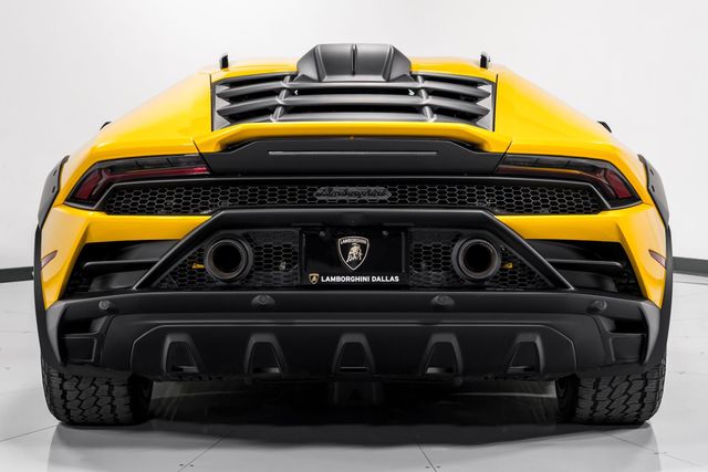 2024 Lamborghini Huracan Sterrato photo 4