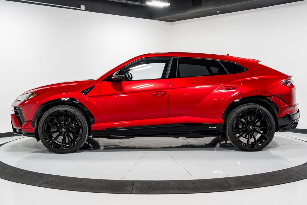 used 2023 Lamborghini Urus car, priced at $248,999