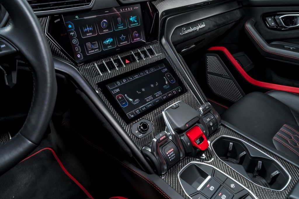 2023 Lamborghini Urus Performante - Photo 24