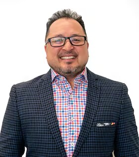 Staff member Louie Bonsukan from 3db463ccea5c