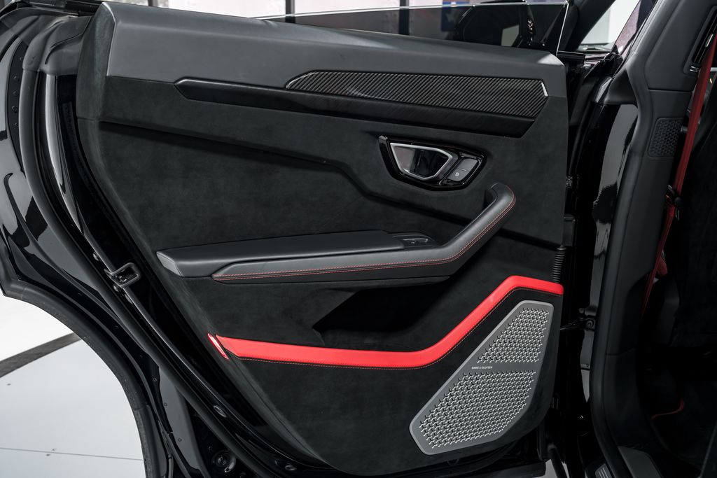 2023 Lamborghini Urus Performante - Photo 31