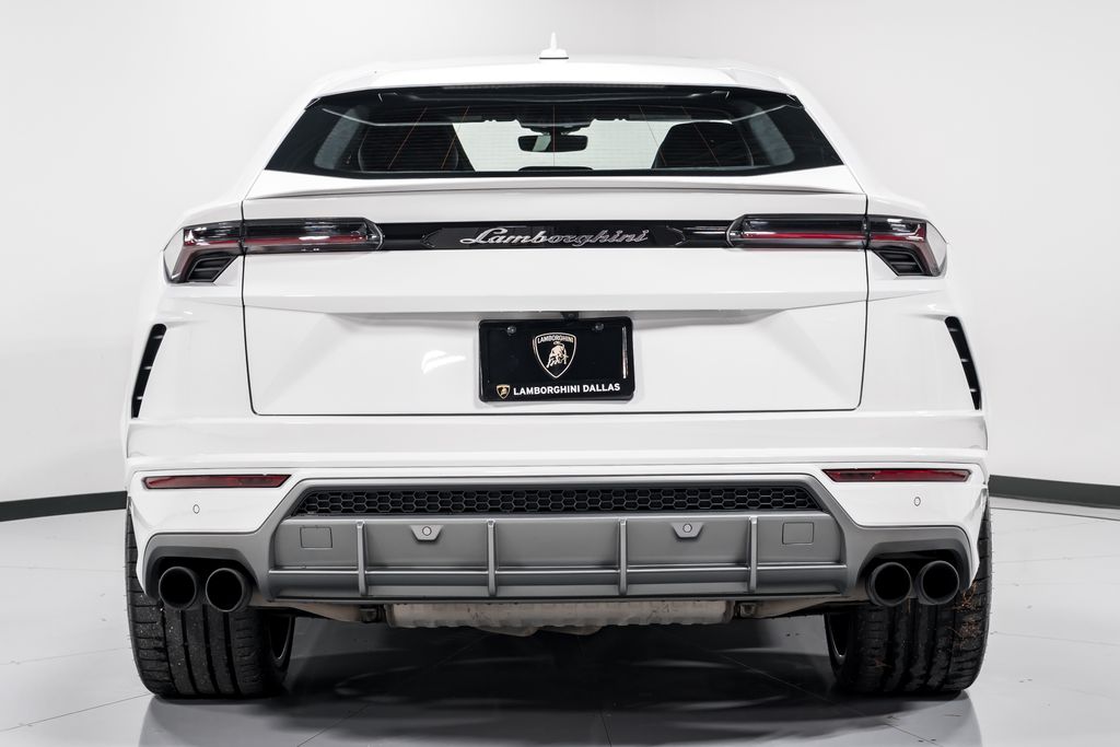 2021 Lamborghini Urus photo 4