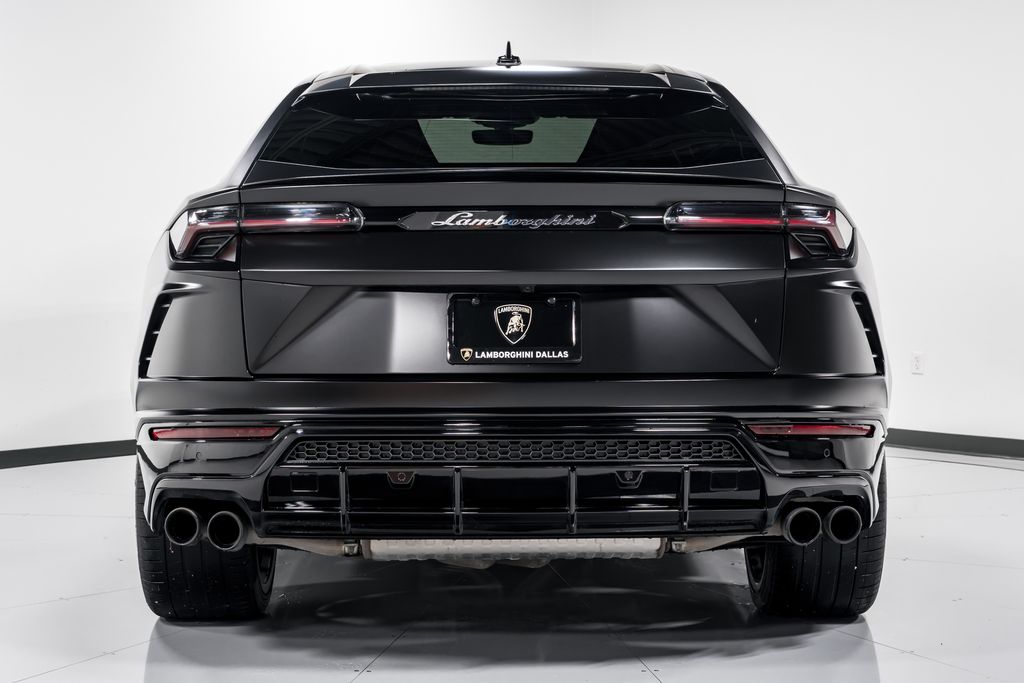 2021 Lamborghini Urus photo 4