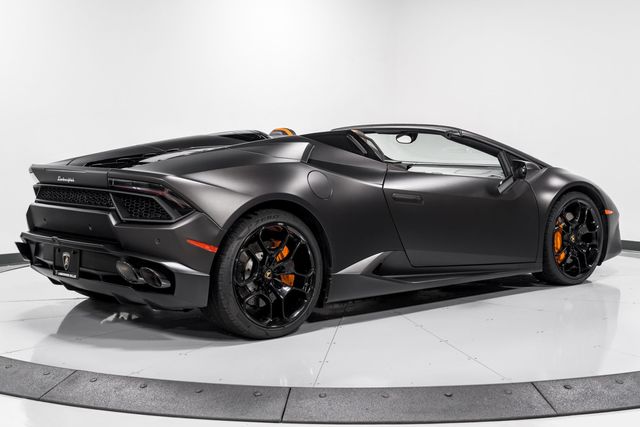 2017 Lamborghini Huracan Spyder photo 3