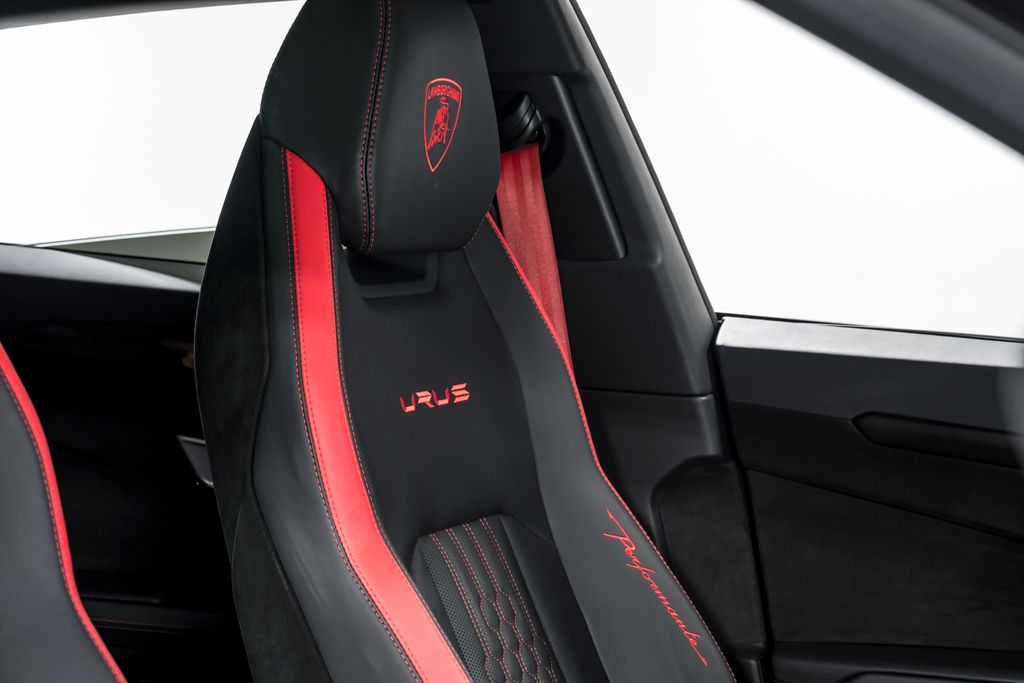 2023 Lamborghini Urus Performante - Photo 40
