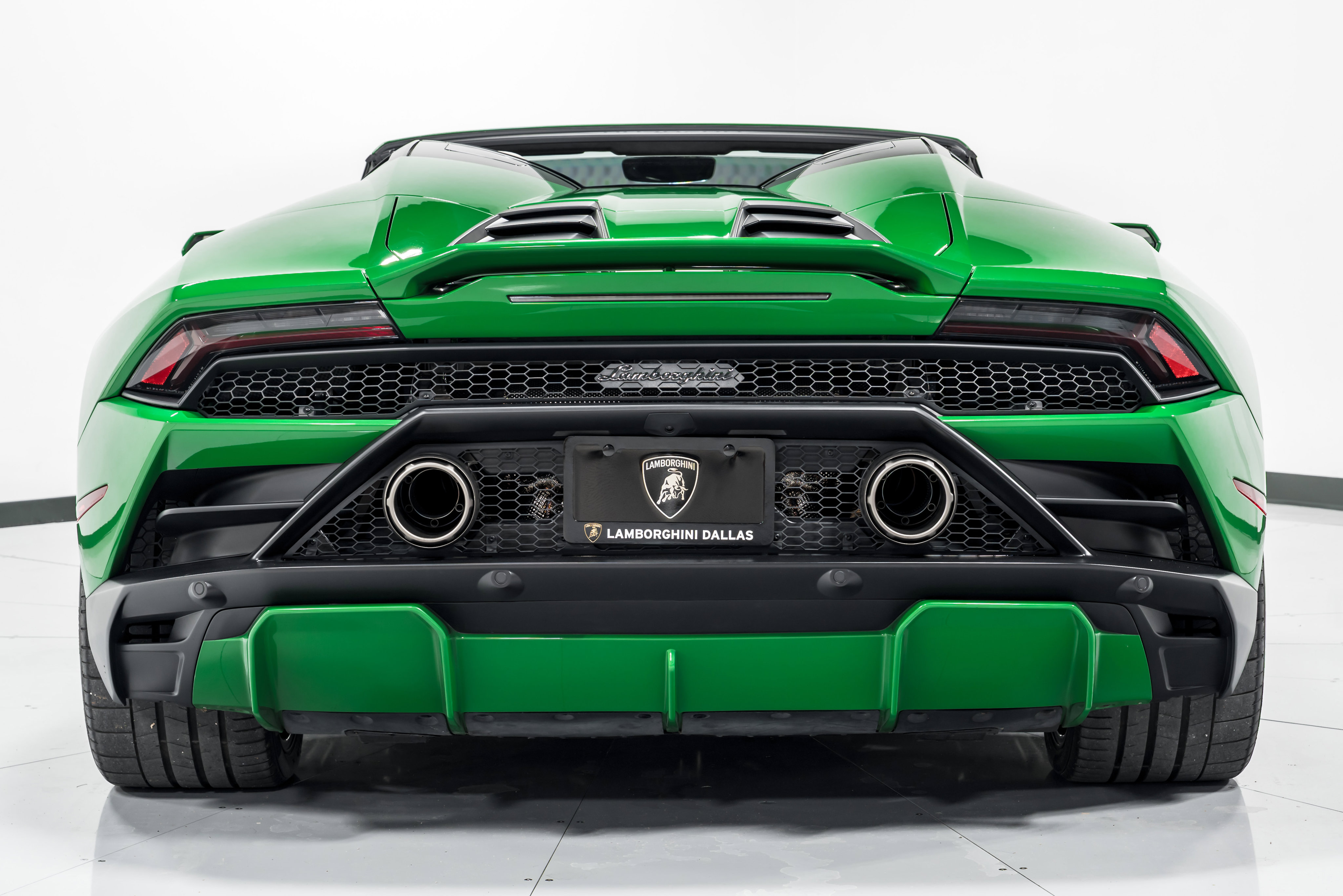 Used 2022 Lamborghini Huracan EVO Spyder RWD Convertible