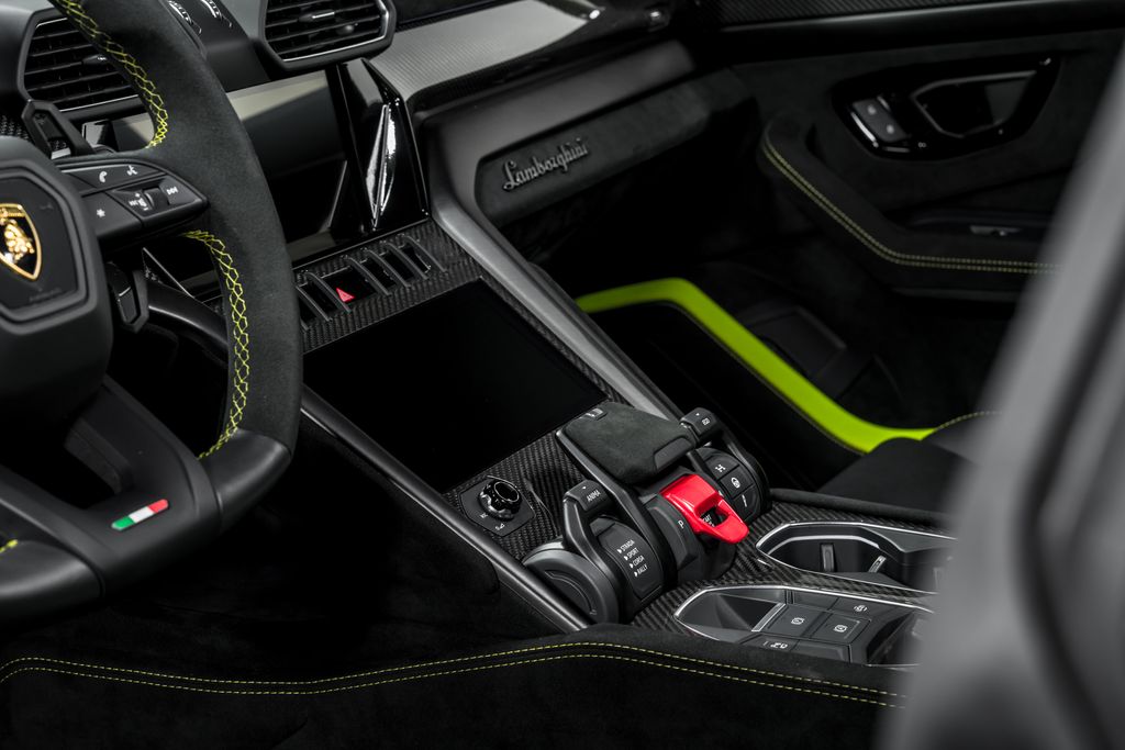 2024 Lamborghini Urus Performante - Photo 22