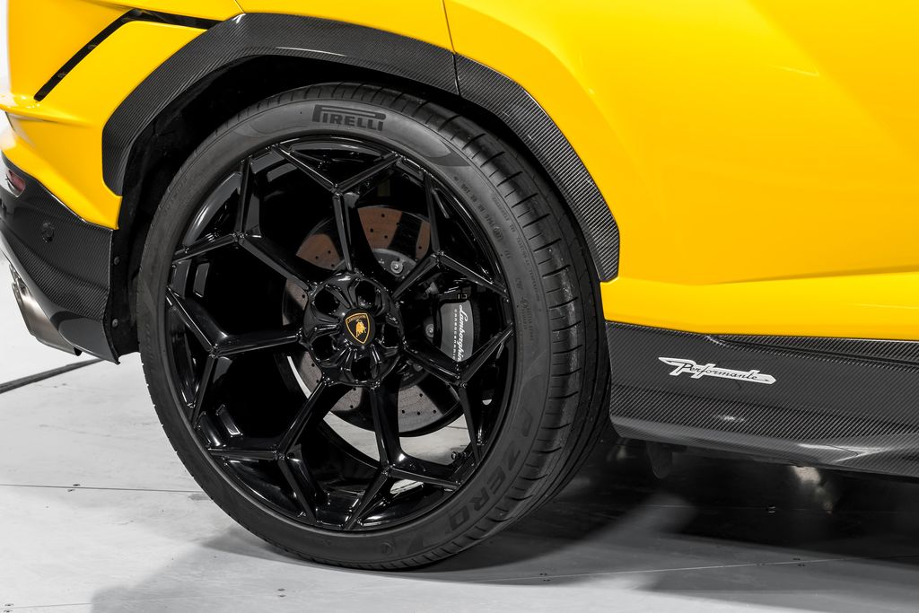 2023 Lamborghini Urus Performante - Photo 57