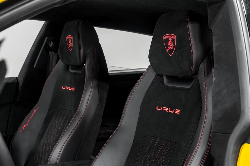 2023 Lamborghini Urus Performante - Photo 20