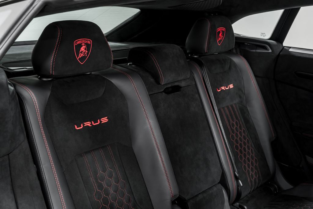 2023 Lamborghini Urus Performante - Photo 35