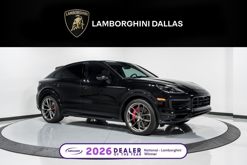 2023 Porsche Cayenne GTS's photo