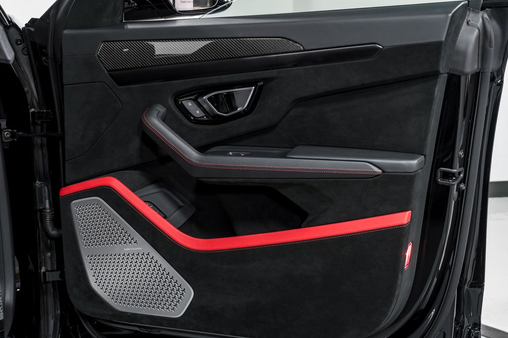 2023 Lamborghini Urus Performante - Photo 44