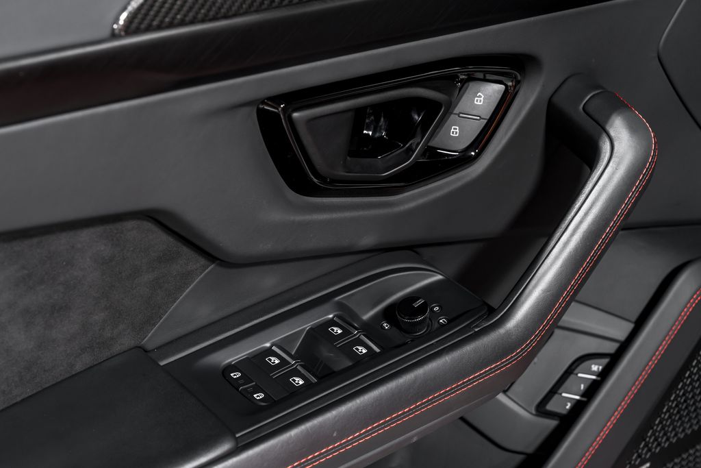 used 2023 Lamborghini Urus car, priced at $248,999