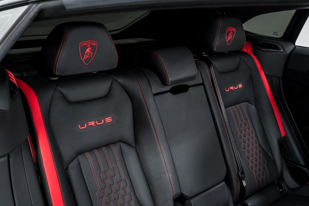 2023 Lamborghini Urus Performante - Photo 35