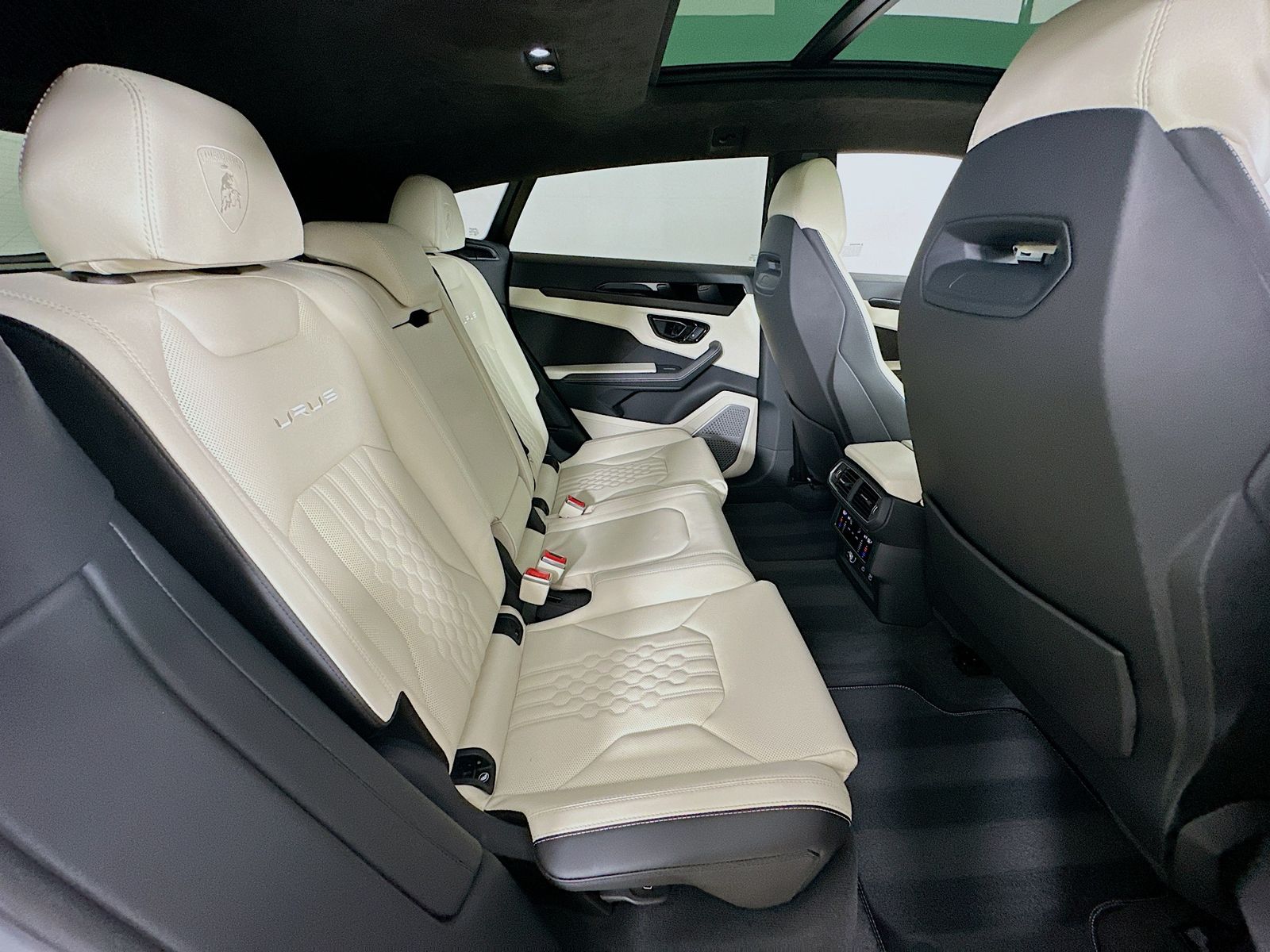2024 Lamborghini Urus S - Photo 46