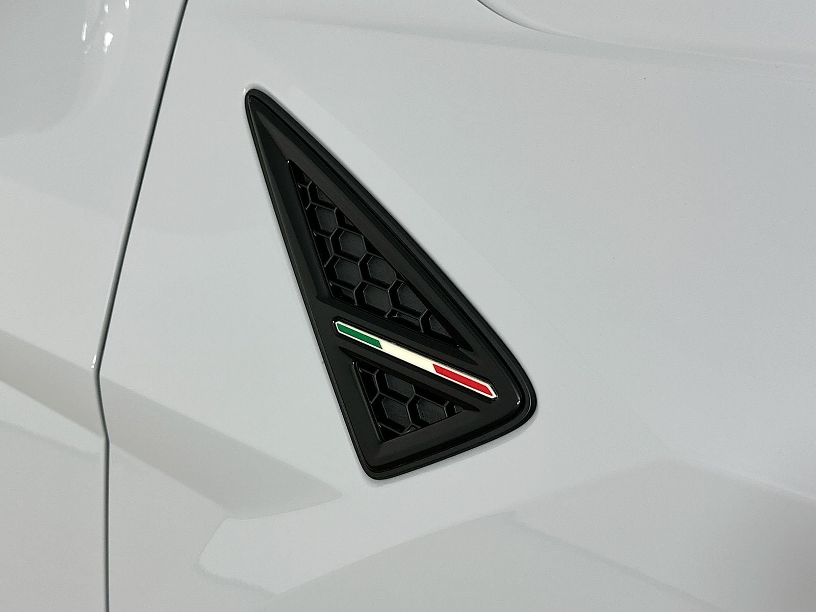 2024 Lamborghini Urus S - Photo 9