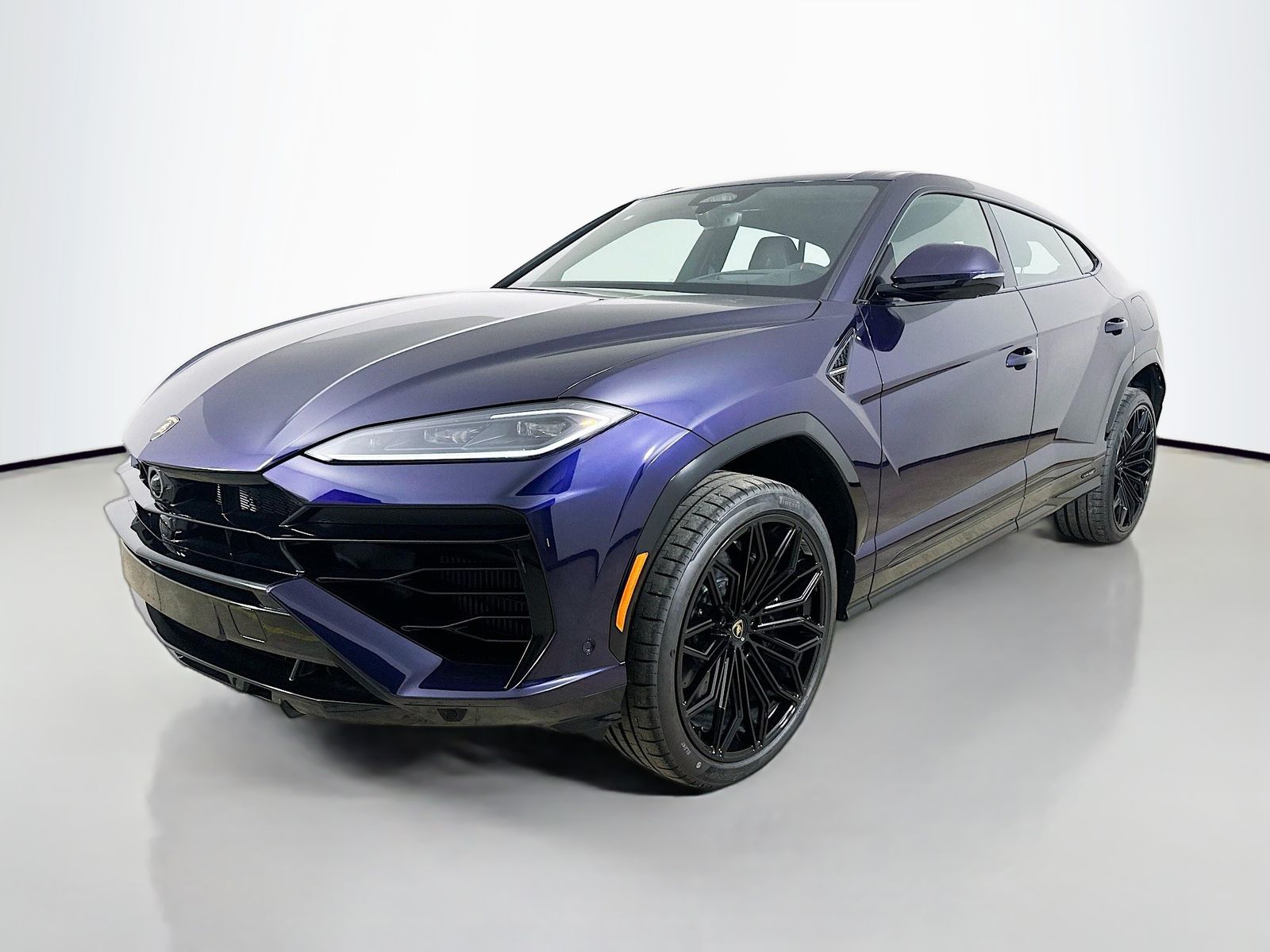 2026 Lamborghini Urus SE's photo
